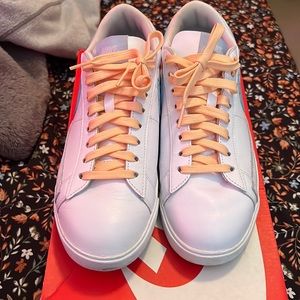 Womens Nike Blazer low size 10